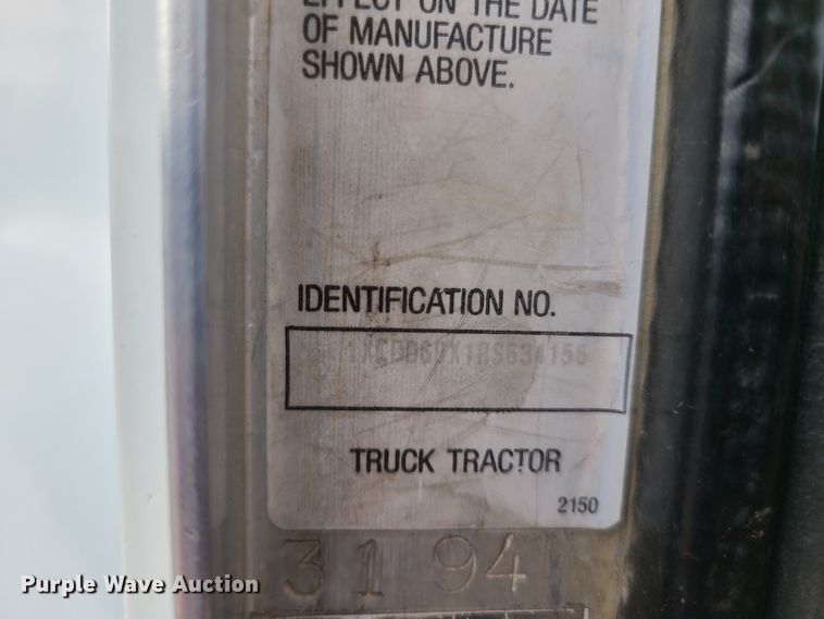 image for item HM9922 1994 Kenworth T800  truck tractor