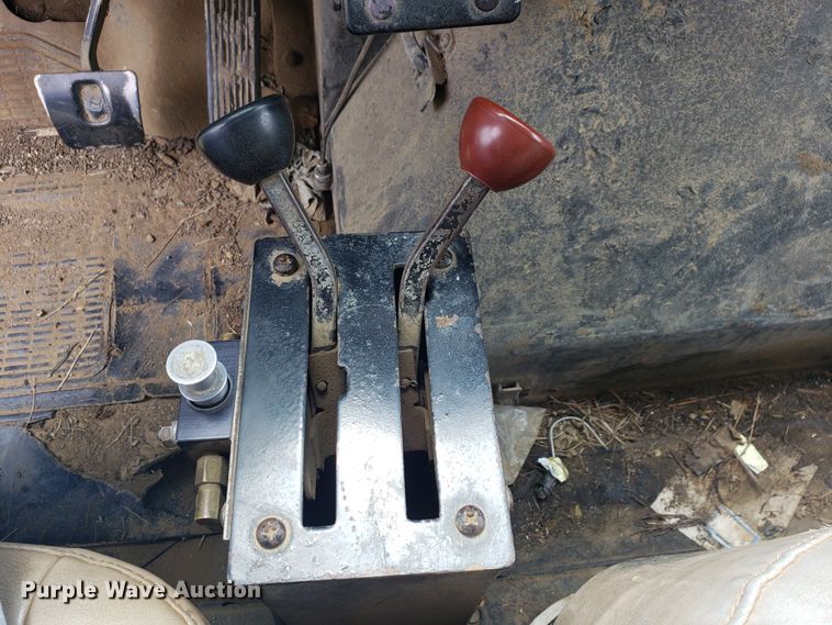 image for item HO9480 1993 International 4900  dump truck