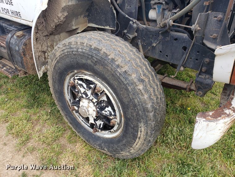 image for item HO9480 1993 International 4900  dump truck