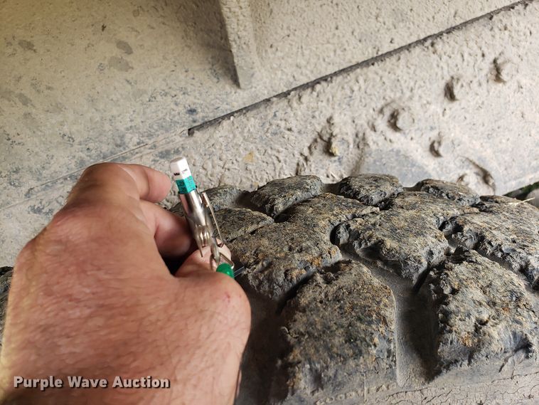 image for item HO9480 1993 International 4900  dump truck