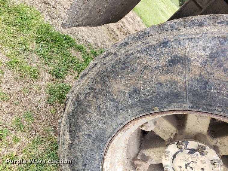 image for item HO9480 1993 International 4900  dump truck