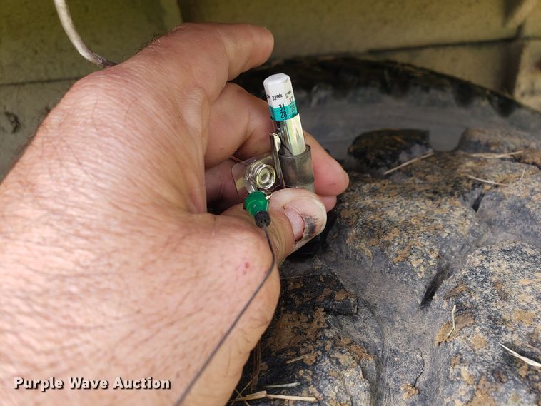 image for item HO9480 1993 International 4900  dump truck