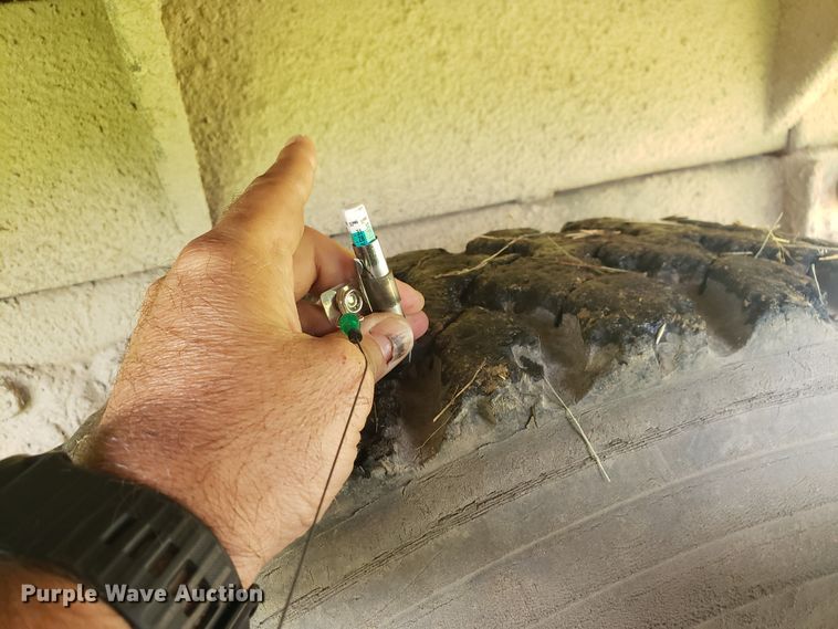 image for item HO9480 1993 International 4900  dump truck