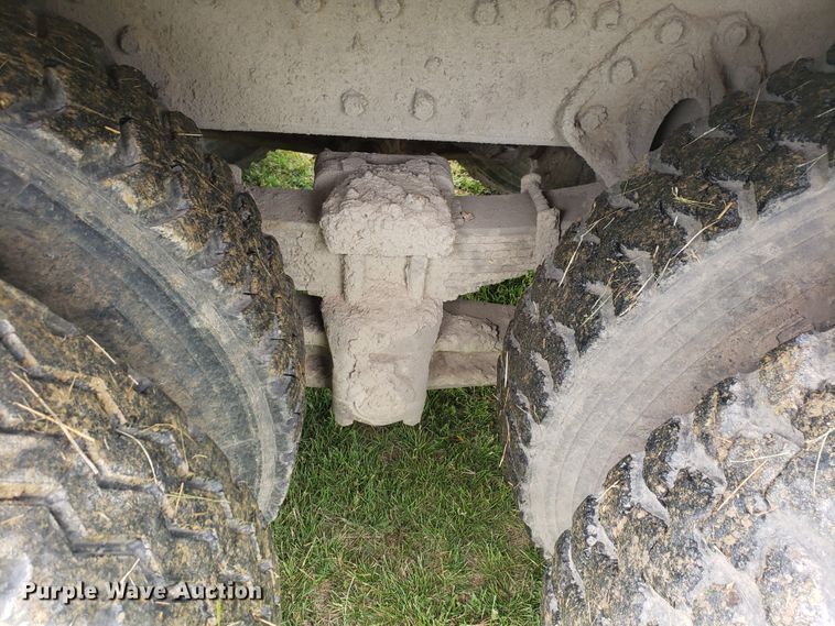 image for item HO9480 1993 International 4900  dump truck