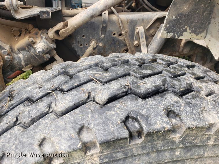 image for item HO9480 1993 International 4900  dump truck