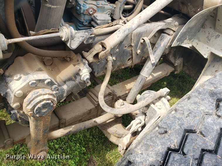 image for item HO9480 1993 International 4900  dump truck