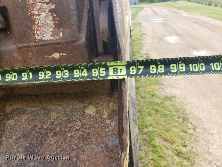 image for item HO9480 1993 International 4900  dump truck