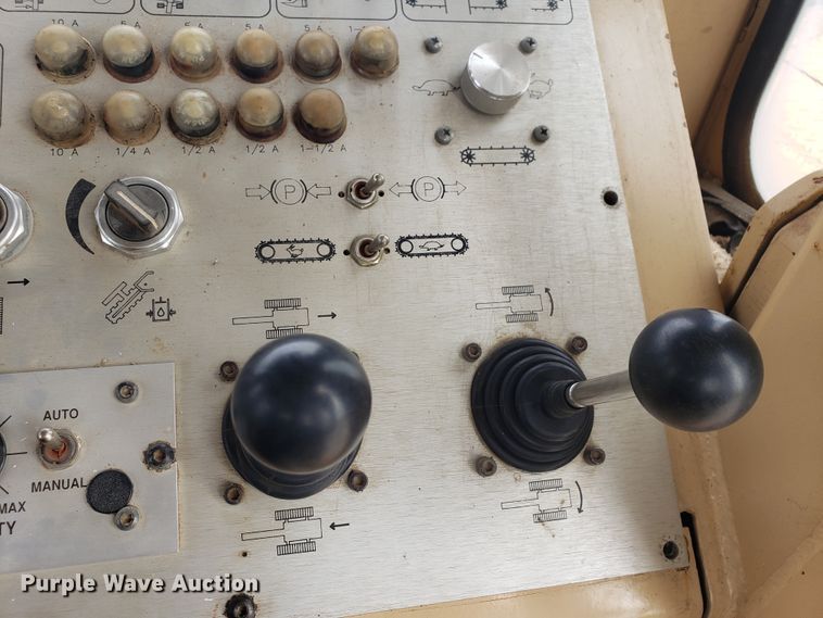 image for item HO9483 2000 Tesmec TRS 1085  trencher