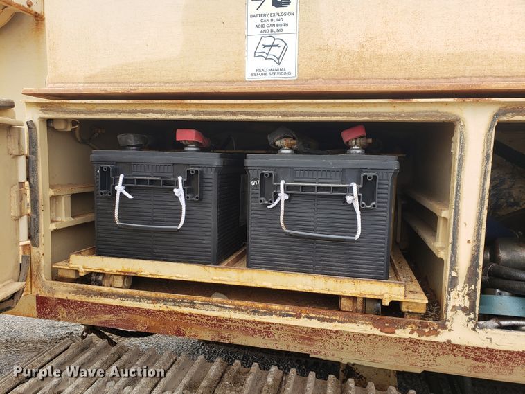 image for item HO9483 2000 Tesmec TRS 1085  trencher