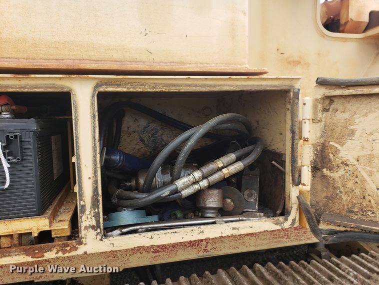 image for item HO9483 2000 Tesmec TRS 1085  trencher