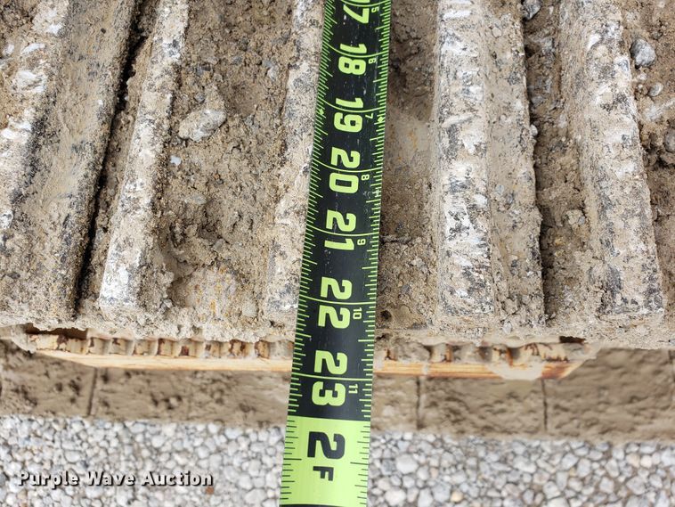 image for item HO9483 2000 Tesmec TRS 1085  trencher