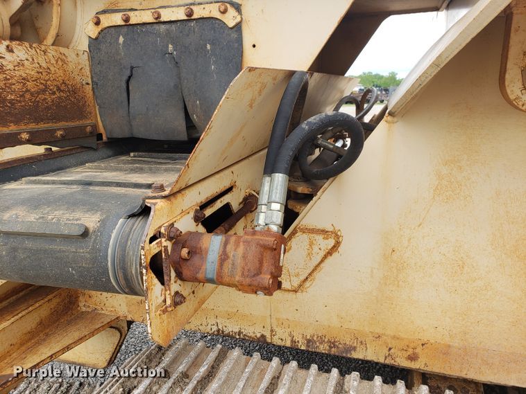 image for item HO9483 2000 Tesmec TRS 1085  trencher