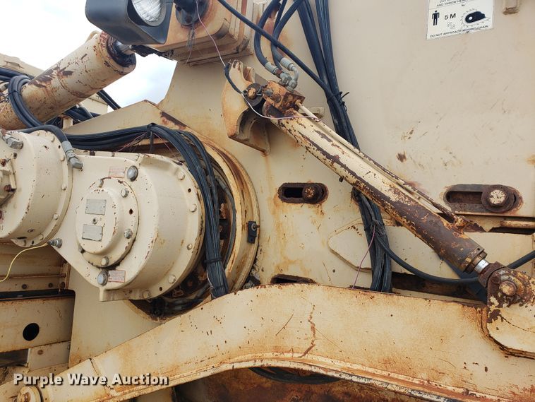 image for item HO9483 2000 Tesmec TRS 1085  trencher