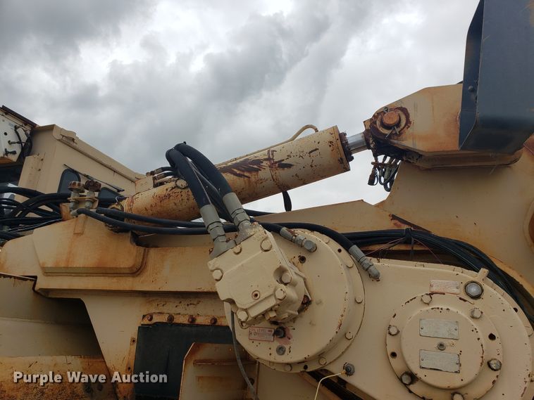 image for item HO9483 2000 Tesmec TRS 1085  trencher