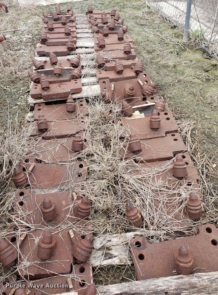 image for item HO9483 2000 Tesmec TRS 1085  trencher