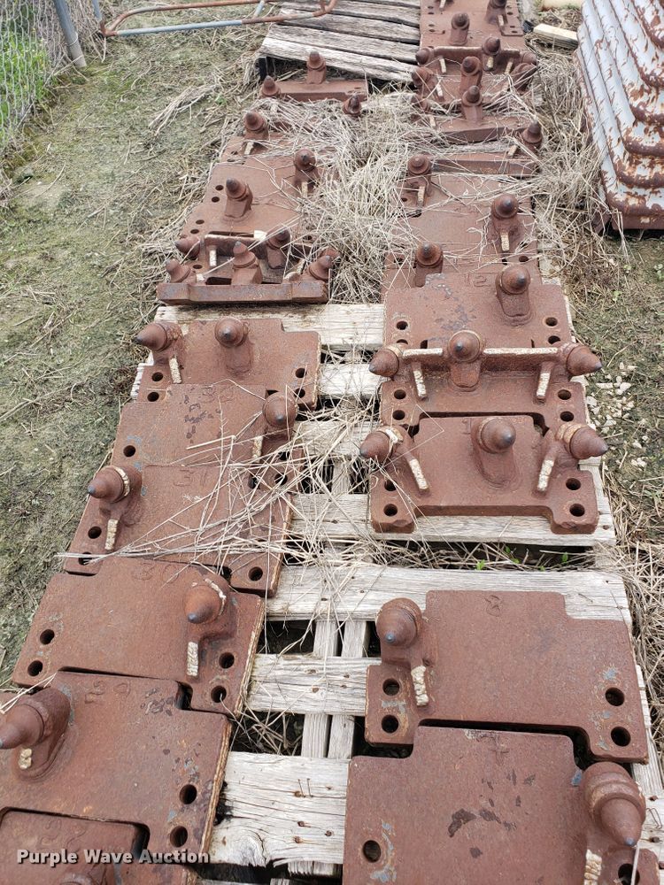 image for item HO9483 2000 Tesmec TRS 1085  trencher