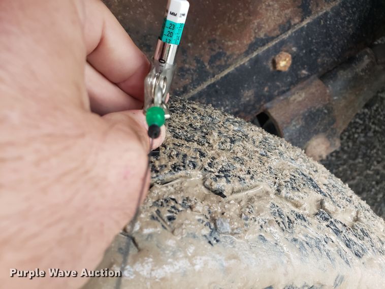 image for item HO9484 2003 Sullair 900XHDTQCA  air compressor