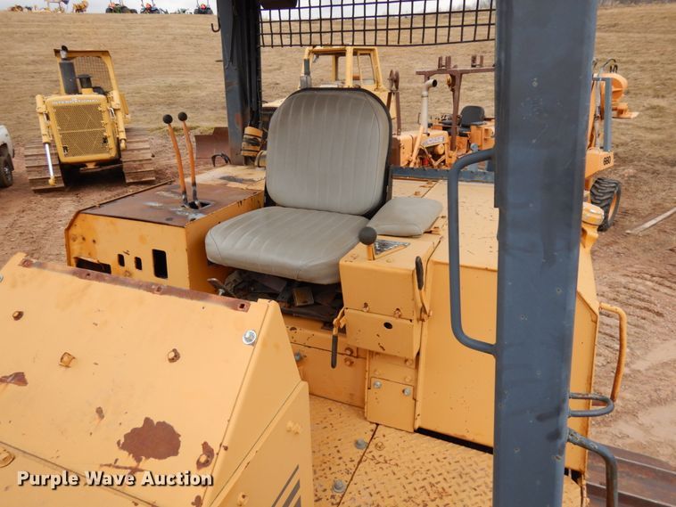 image for item HR9041 1989 Case 1550  dozer