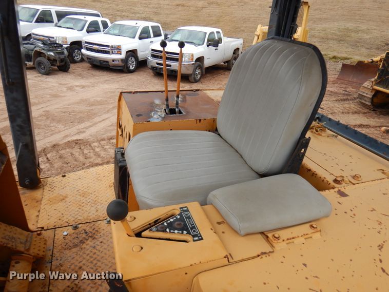 image for item HR9041 1989 Case 1550  dozer