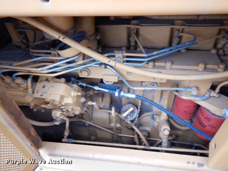 image for item HR9041 1989 Case 1550  dozer