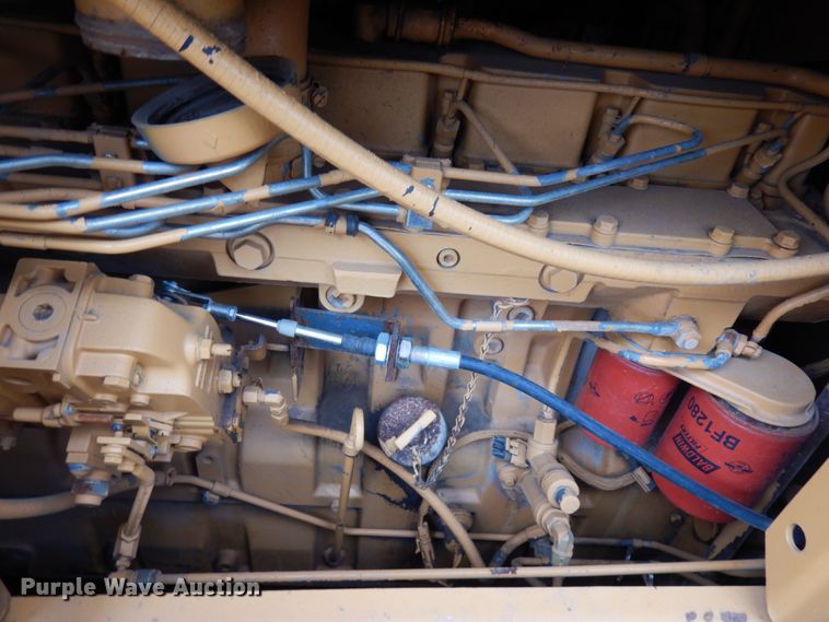 image for item HR9041 1989 Case 1550  dozer