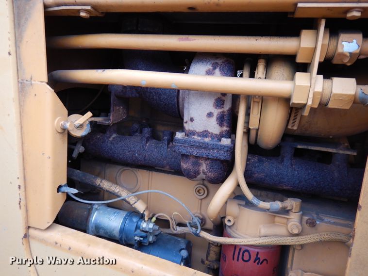 image for item HR9041 1989 Case 1550  dozer