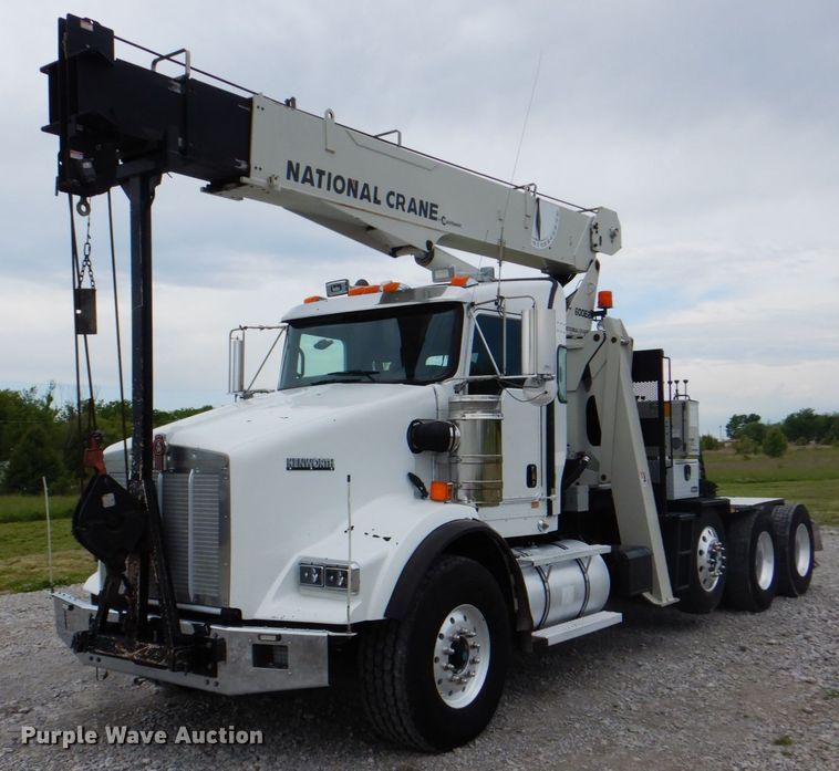 image for item HT9257 2010 Kenworth T800  crane truck