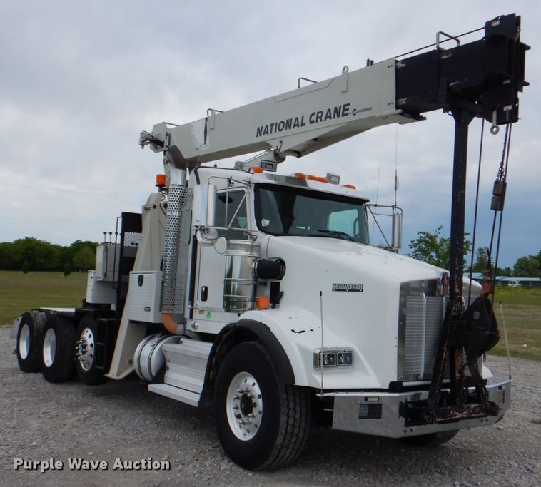 image for item HT9257 2010 Kenworth T800  crane truck