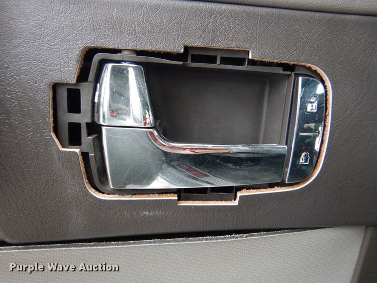 image for item HT9257 2010 Kenworth T800  crane truck