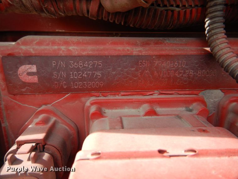 image for item HT9257 2010 Kenworth T800  crane truck