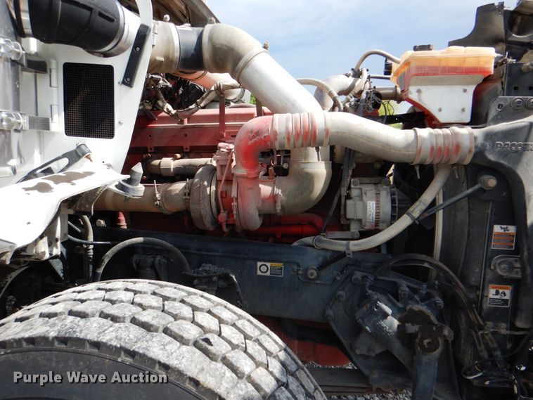 image for item HT9257 2010 Kenworth T800  crane truck