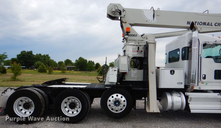 image for item HT9257 2010 Kenworth T800  crane truck