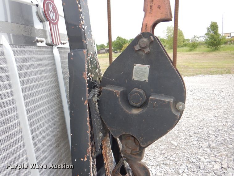 image for item HT9257 2010 Kenworth T800  crane truck