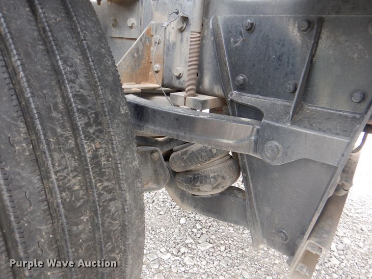 image for item HT9257 2010 Kenworth T800  crane truck