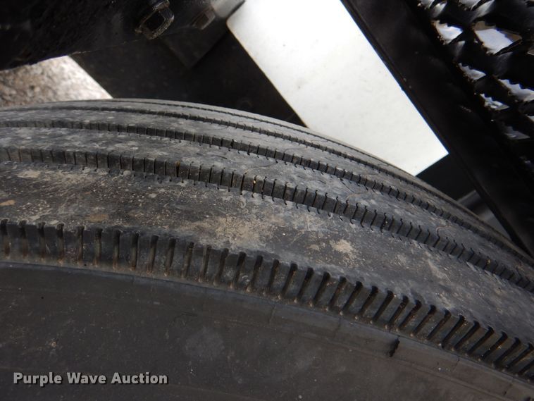 image for item HT9257 2010 Kenworth T800  crane truck