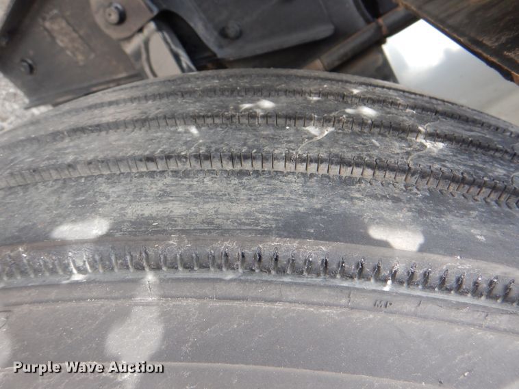 image for item HT9257 2010 Kenworth T800  crane truck