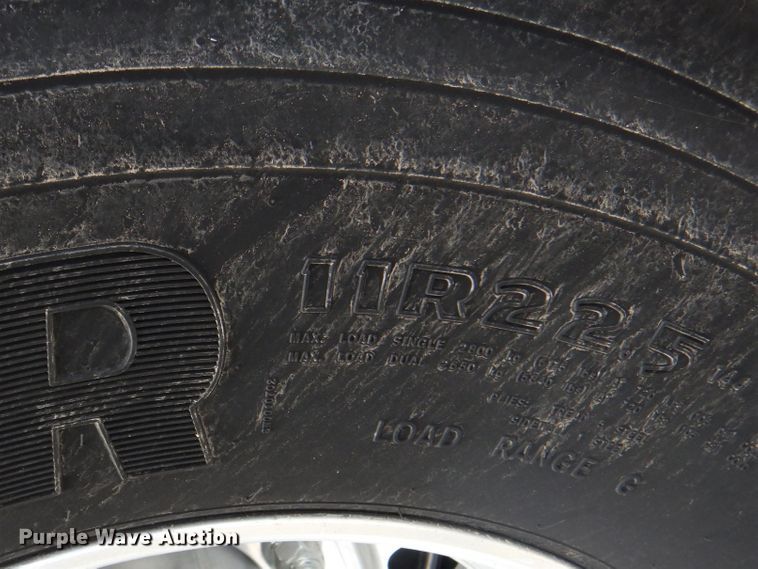 image for item HT9257 2010 Kenworth T800  crane truck