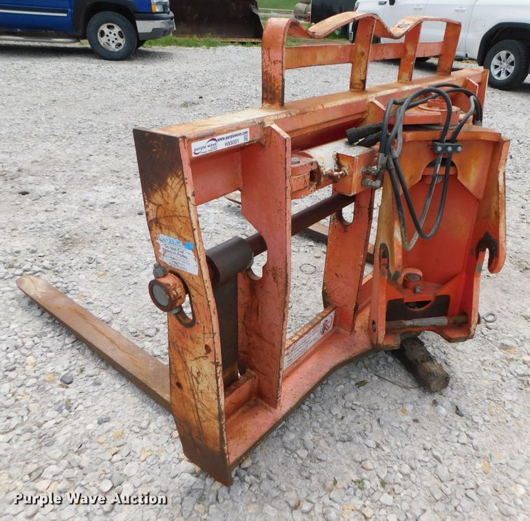 image for item HX9301 Telehandler forks