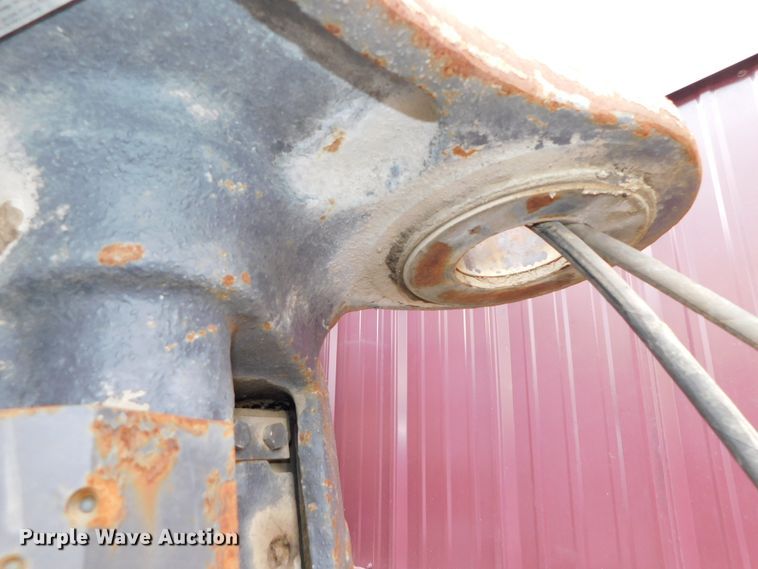 image for item HX9305 2014 CNH CX240/290  hydraulic quick coupler