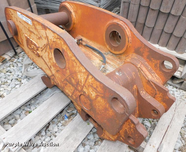 image for item HX9306 2004 Werk Brau CX290  hydraulic quick coupler