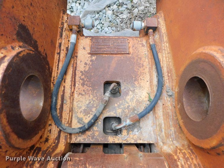 image for item HX9306 2004 Werk Brau CX290  hydraulic quick coupler