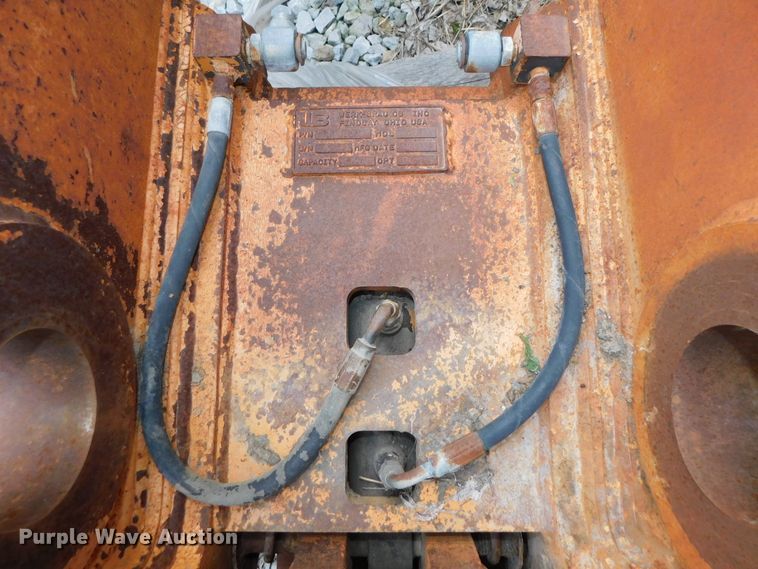 image for item HX9306 2004 Werk Brau CX290  hydraulic quick coupler