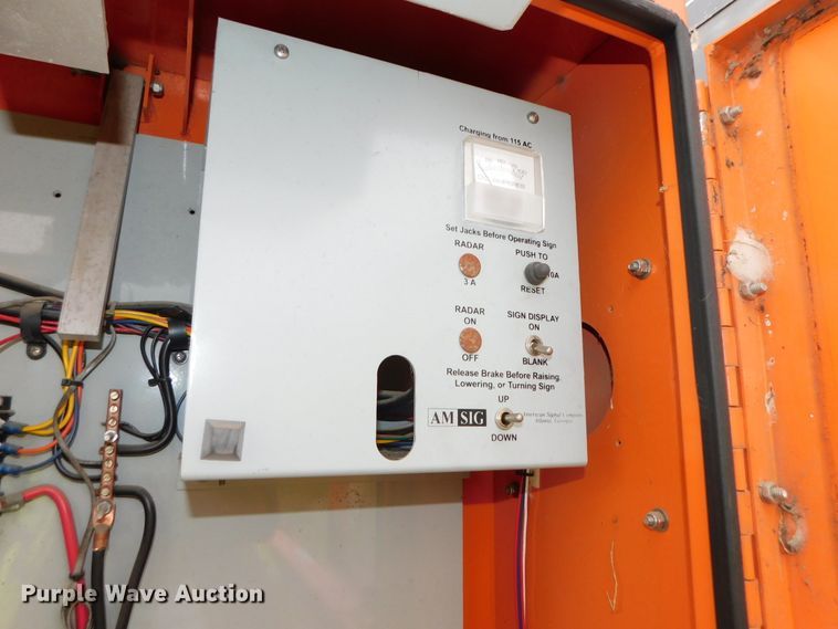 image for item HX9308 2002 American Signal  message board trailer