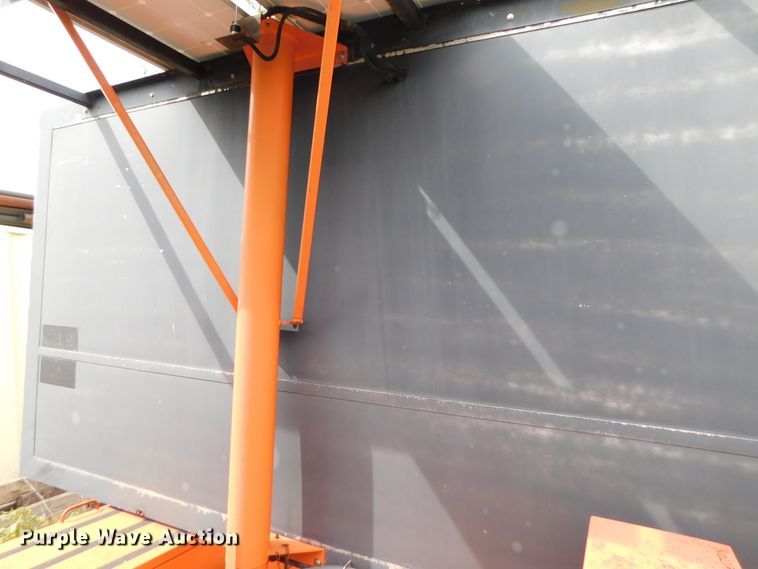 image for item HX9308 2002 American Signal  message board trailer