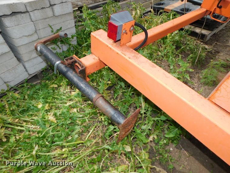 image for item HX9308 2002 American Signal  message board trailer