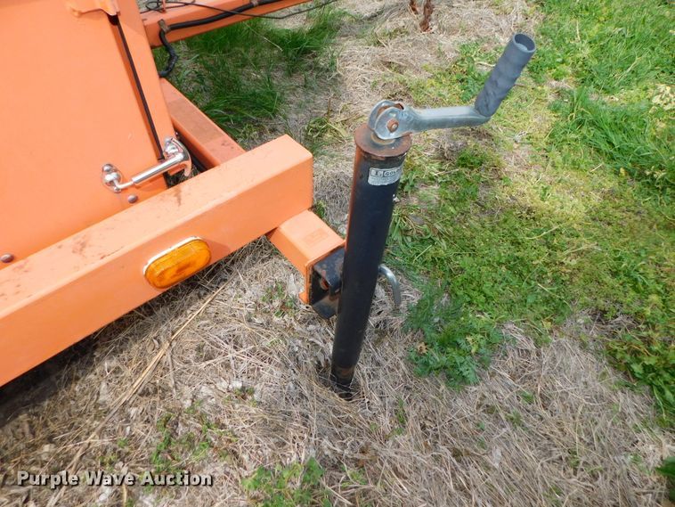 image for item HX9308 2002 American Signal  message board trailer