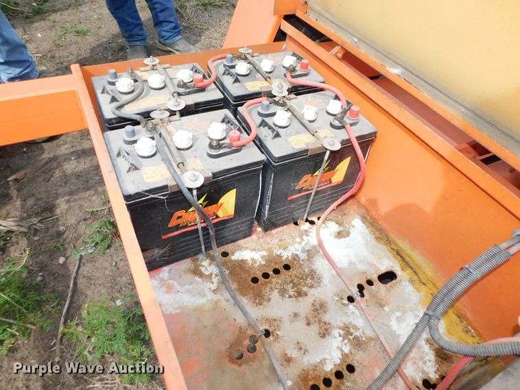 image for item HX9308 2002 American Signal  message board trailer