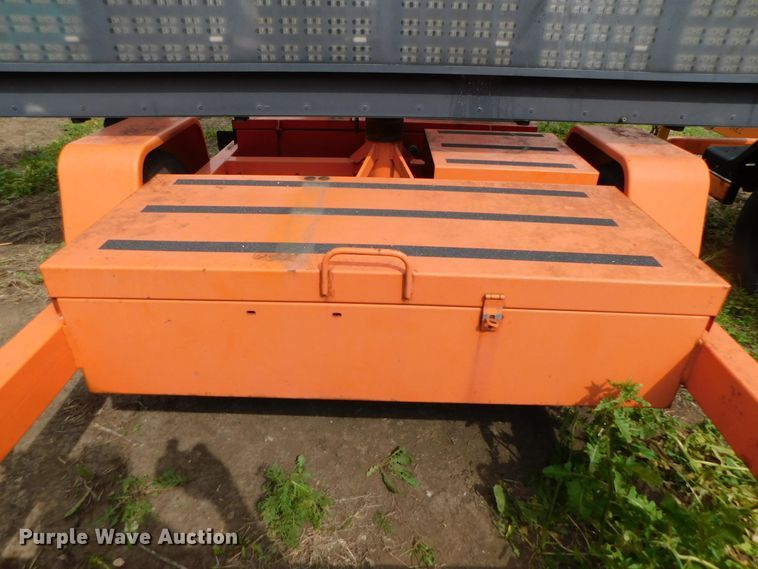 image for item HX9308 2002 American Signal  message board trailer