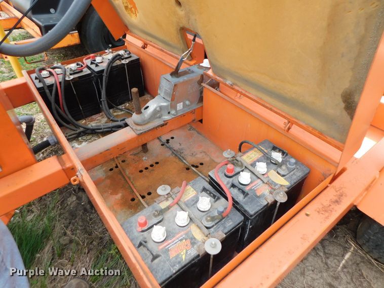 image for item HX9308 2002 American Signal  message board trailer