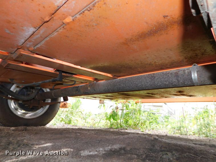 image for item HX9308 2002 American Signal  message board trailer